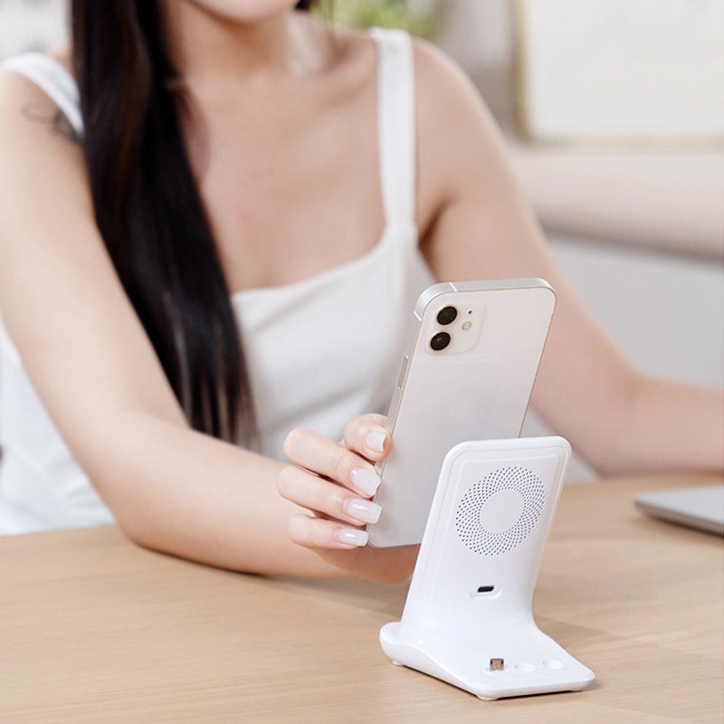 Arenzza 100W wireless fast charger and phone holder for 3C devices, featuring a sleek design with a phone mounted on the stand