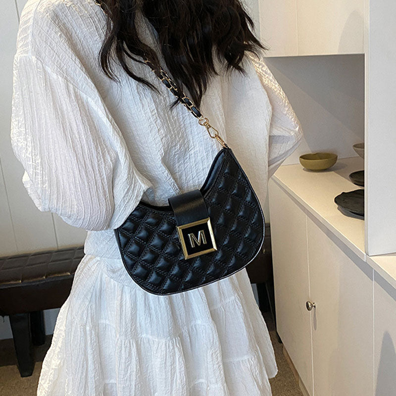 Arenzza women’s quilted dumpling design chain crossbody bag with a puffy quilted texture and chain strap, shown from a front view.