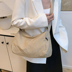 Arenzza Christmas pre-sale retro large capacity shoulder crossbody bag with adjustable strap in festive design.