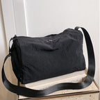 Arenzza Christmas pre-sale retro large capacity shoulder crossbody bag with adjustable strap, featuring festive holiday design.
