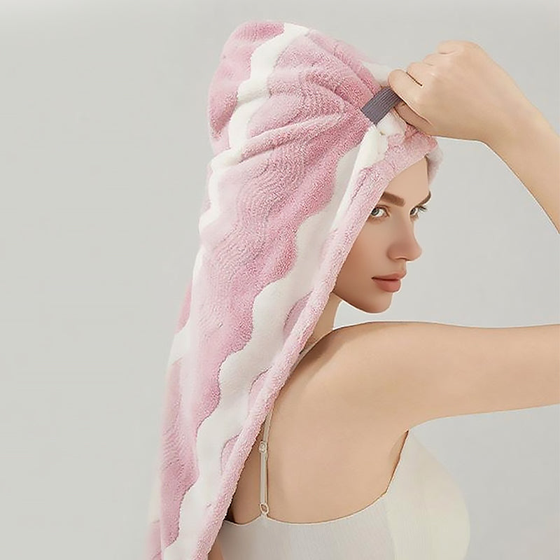 Aarenzza premium soft ultra-absorbent bathroom bath towel displayed on a rack, showcasing its plush fabric and large size.