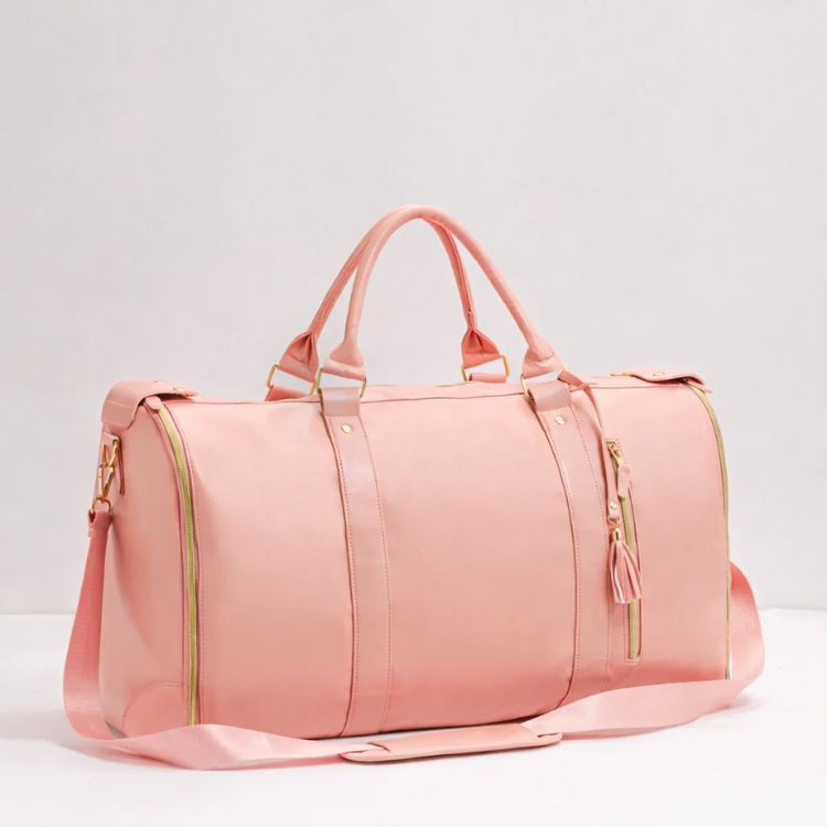 Arenzza EasyCarry™ Ultra-Capacious Wrinkle-Free Travel Bag with multiple compartments and sleek design for organized packing.