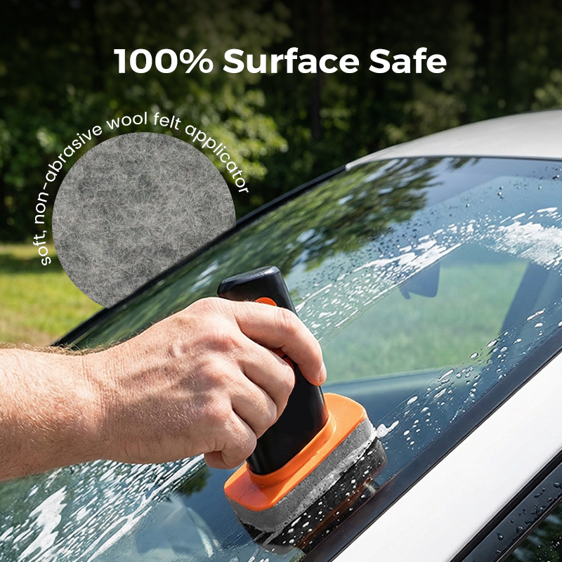Arenzza 2026 Handheld Glass Oil-Film Remover for car accessories, shown in a compact handheld tool design with cleaning surface.