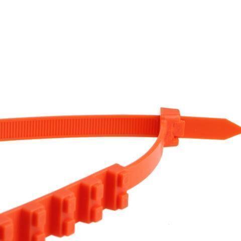 Set of 10 Arenzza anti-skid chains for cars, showing durable metal traction devices for winter driving safety.