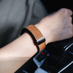 Arenzza universal fashion smart watch band with magnetic buckle, black silicone strap, adjustable fit for various smartwatch models.