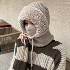 Aarenza 3-in-1 winter balaclava for women, versatile cold-weather clothing and accessories with face covering and thermal material.