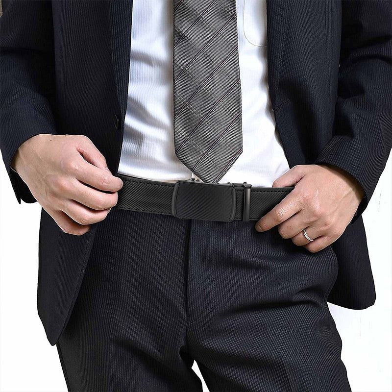 Aarenza leather ratchet belt with adjustable buckle, suitable for fathers, displayed with classic brown leather finish.