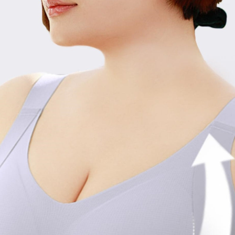 Aarenza women's supportive seamless wireless plus-size bra in black, featuring smooth fabric and wide straps for comfort.