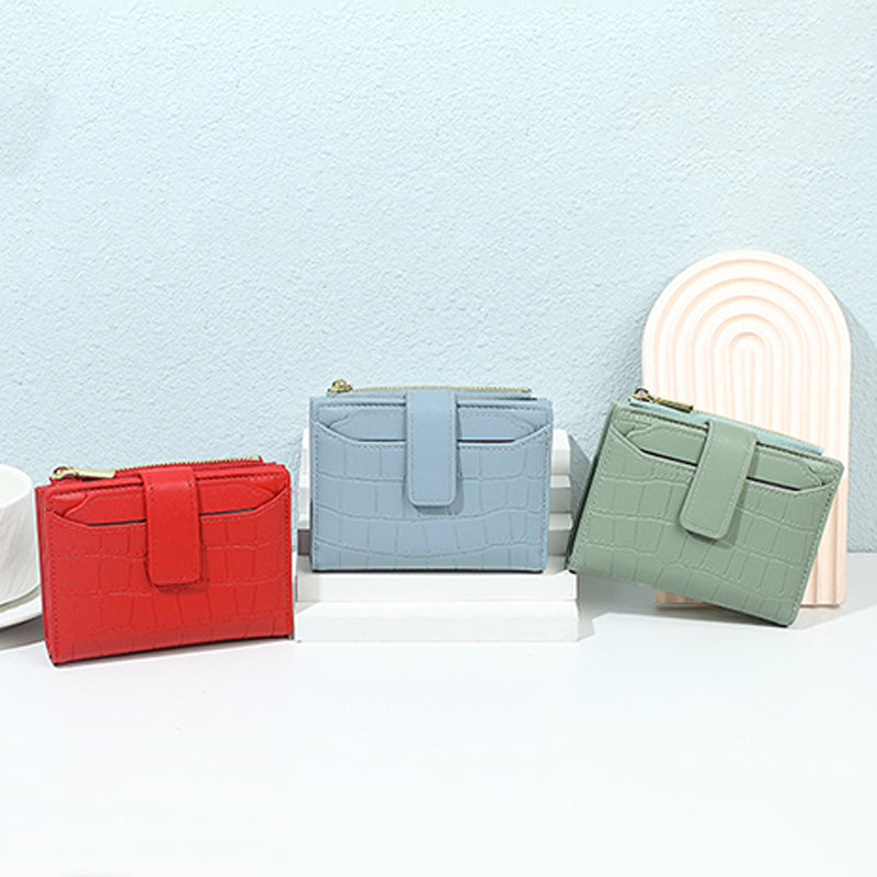 Aarenza women's compact solid color wallet, sleek and stylish accessory with multiple card slots and a minimalist design.