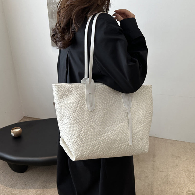 Aarenza women's retro multifunctional shoulder bag with large capacity, stylish design, and multiple compartments for accessories.