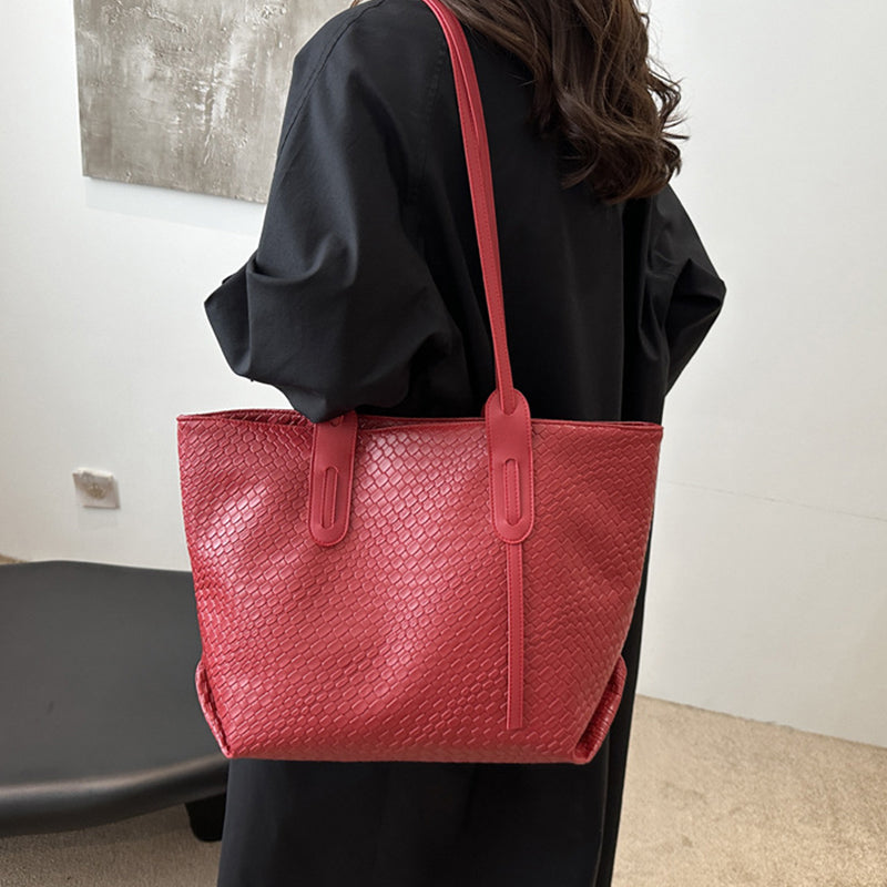 Aarenzza women's retro multifunctional large capacity shoulder bag in stylish design, made for versatile everyday use.