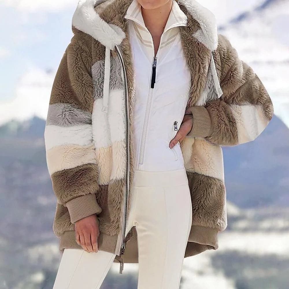 Aarenza contrasting padded winter coat with quilted design, warm insulation, and a high collar, perfect for cold weather.