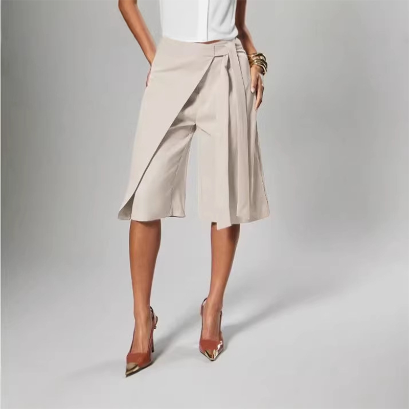 Women's chic tie-front wide-leg culottes by Arenzza, featuring a stylish and comfortable flowy design in soft fabric.