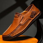 A pair of men's breathable calfskin leather shoes by Arenzza, showcasing classic and comfortable design.