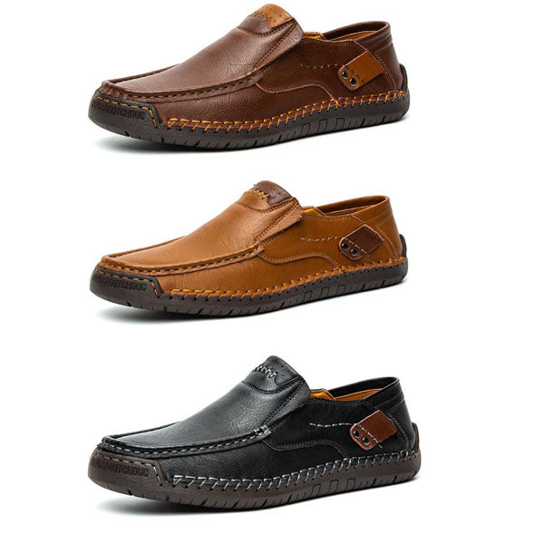 A pair of men's breathable calfskin leather shoes from Arenzza, showcasing classic design and comfortable fit.