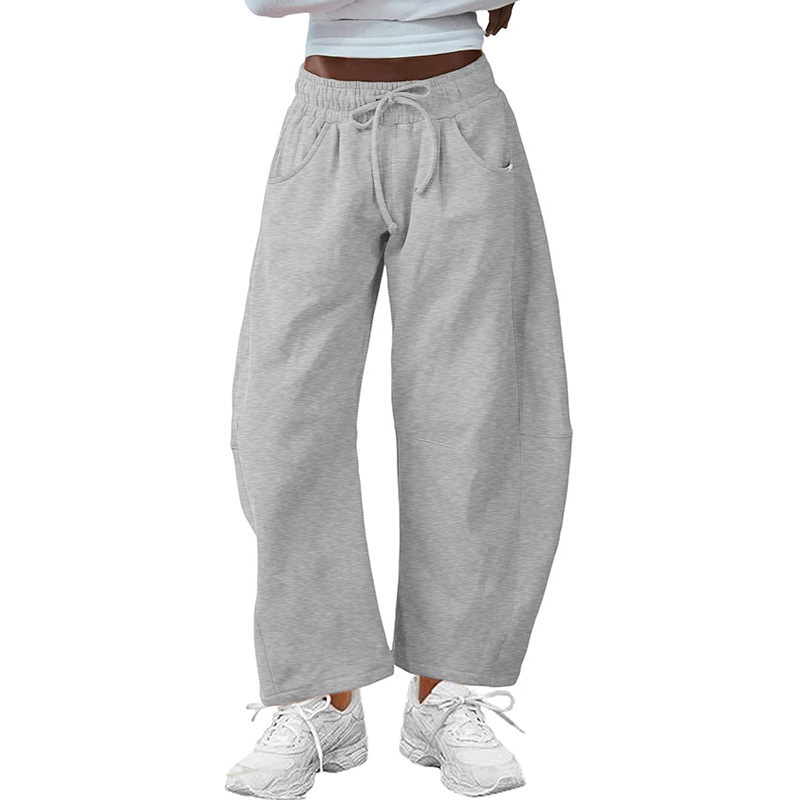 A pair of Arenzza drawstring pocket Capri sweatpants with side pockets and elastic waistband, made of comfortable fabric.