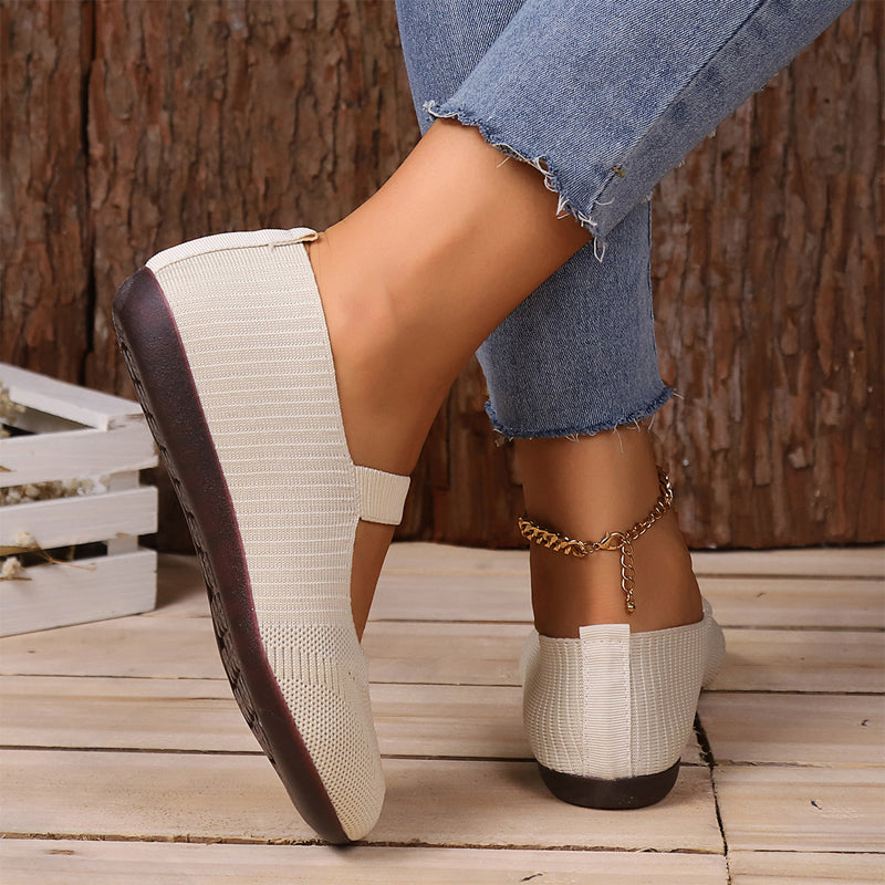 A pair of Arenzza breathable knit flats with anti-slip soles, soft and cool footwear for comfortable all-day wear.