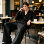 A pair of men's classic fit wide-leg suit trousers in breathable fabric, tailored cut, suitable for formal occasions, by Arenzza.