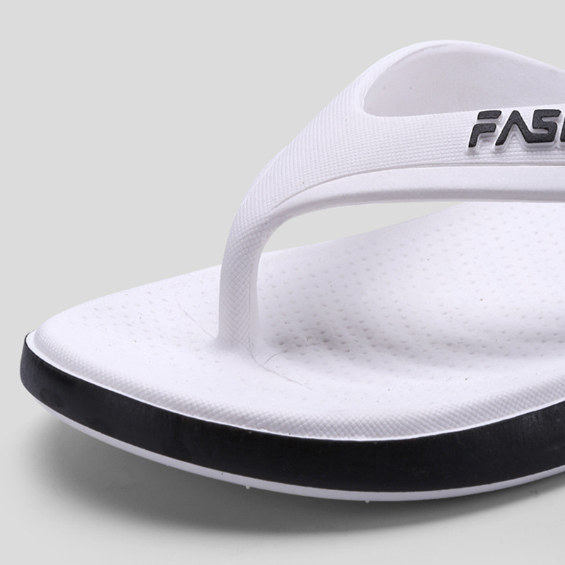 A pair of Arenzza men's sporty flip flops with ultra-soft soles, ideal for beach, gym, and daily wear, shown on a plain background.