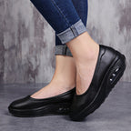 Women's breathable nursing shoes by Arenzza featuring soft fabric, comfortable fit, and supportive design for everyday wear.