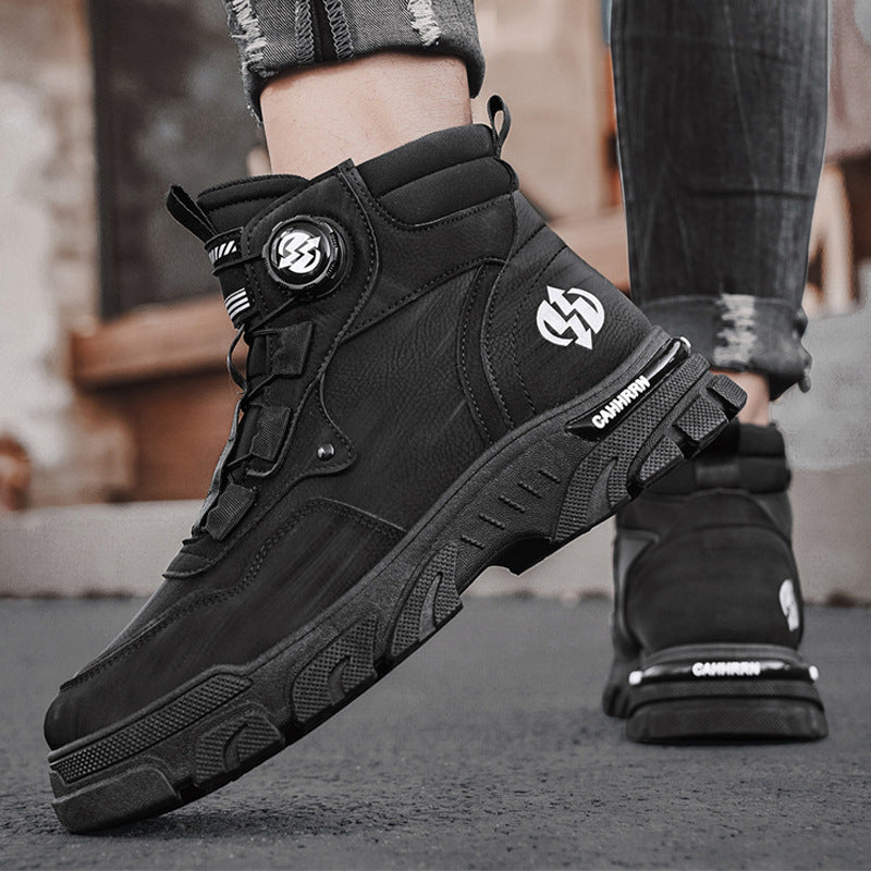 A pair of Arenzza men's outdoor work shoes with swivel buckles, waterproof, anti-slip soles, breathable and comfortable.