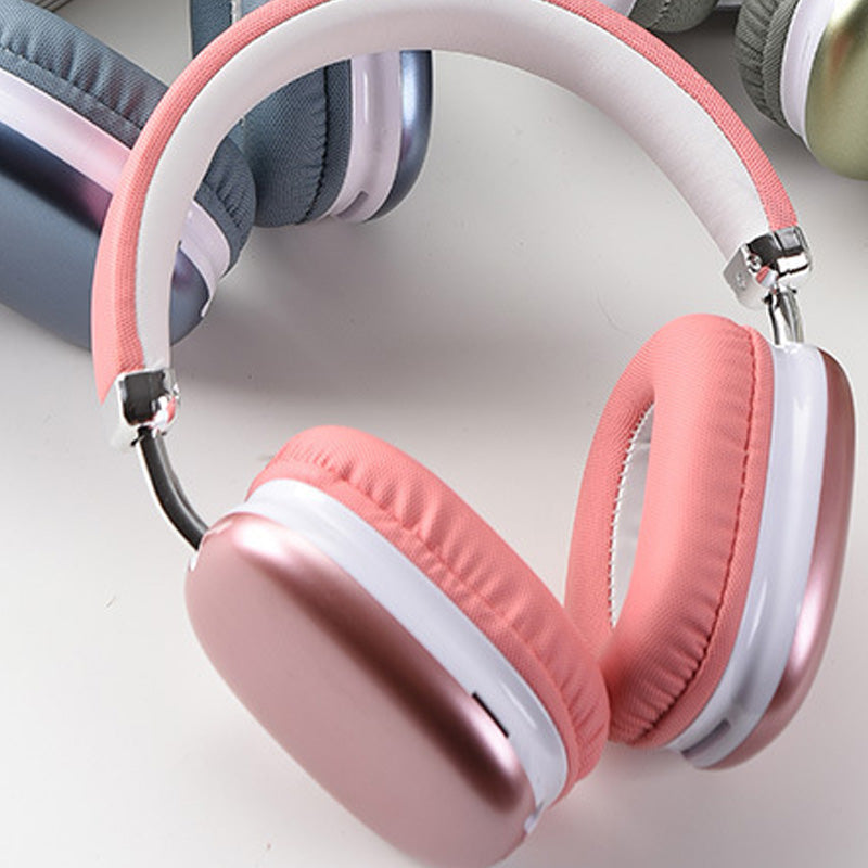 Arenzza wireless Bluetooth headphones with deep bass, comfortable fit, and 20-hour battery life, shown in black over-ear design.