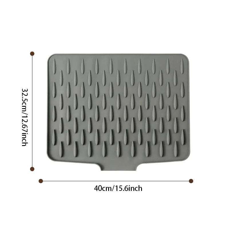 Arenzza QuickDry™ sloped silicone mat with rapid water drainage designed for efficient drying and easy cleaning.