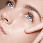 Arenzza waterproof curling mascara with long-lasting formula, shown in a sleek black tube for health and beauty enhancement.