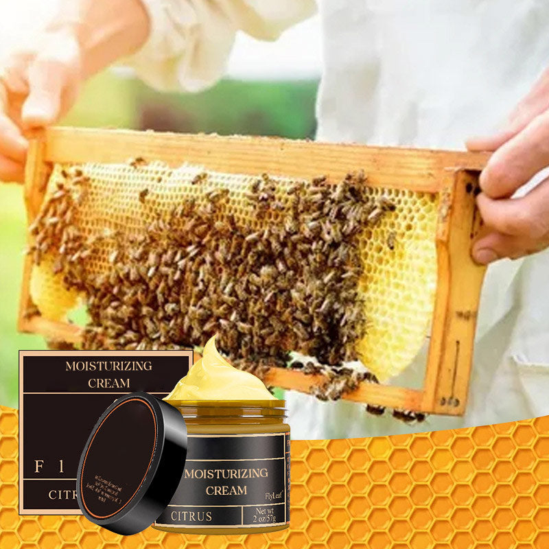 Arenzza Organic Beef Tallow Balm with Honey moisturizing cream in a jar, showcasing its natural, creamy texture for healthy skin.