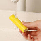 Arenzza portable reusable sticky lint roller with handle, shown with lint and pet hair removal on clothing surface.