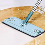 Arenzza quick-drying floor cleaner with gardenia fragrance in a spray bottle, ready for household cleaning.