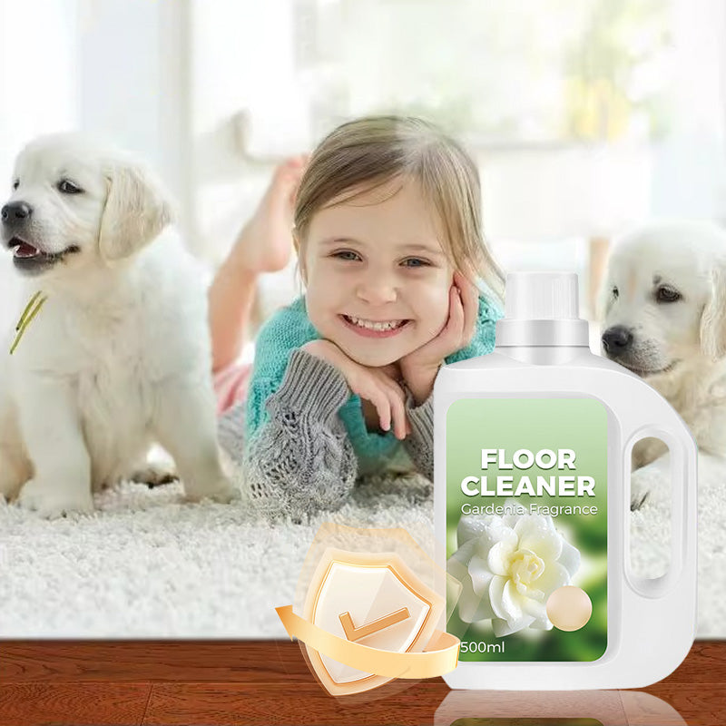 Arenzza quick-drying floor cleaner with gardenia fragrance in a spray bottle, ready for household cleaning on a tiled floor.