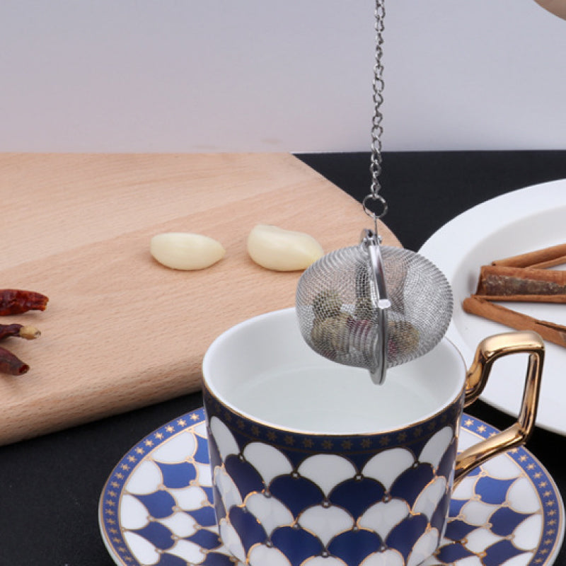 Arenzza 304 stainless steel spice and tea filter set with three mesh filters for kitchen use, shown with close-up of filters.