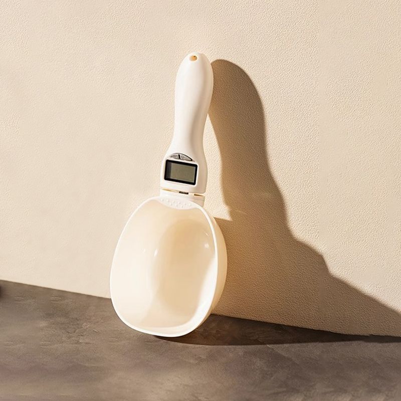 Arenzza electronic digital food spoon with digital display, used for precise food measurement in kitchen and houseware.