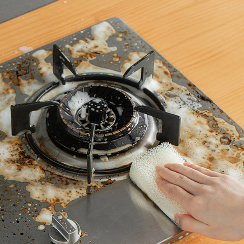 Arenzza Heavy Grease Cleaner with mild formula and quick decomposition for kitchen and houseware cleaning, shown on a cleaning surface.