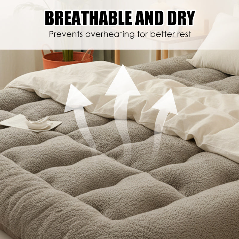 Arenzza thickened mattress pad with plush fabric, providing strong support and cozy warmth for a comfortable night's sleep.
