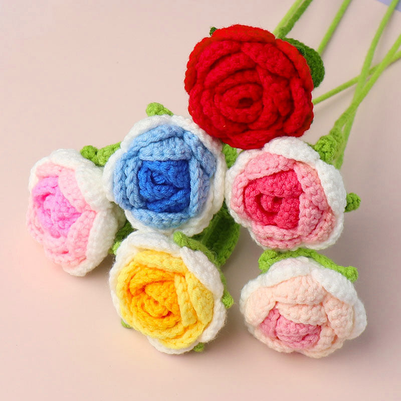 Handmade crochet roses and tulips jewelry accessories by Arenzza, featuring colorful floral crochet flowers for decorative use.