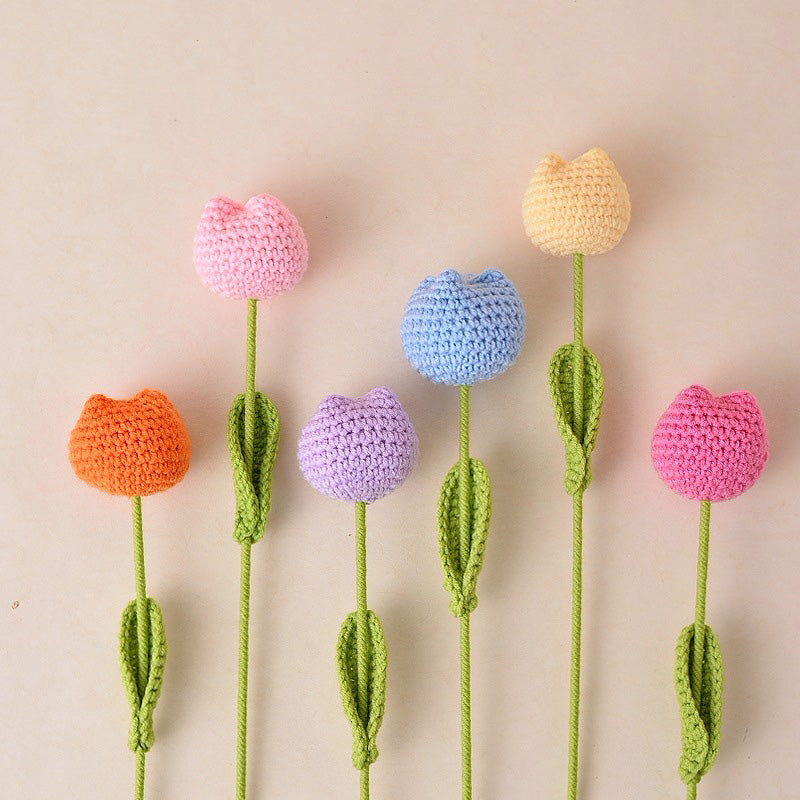 Handmade crochet roses and tulips jewelry accessories by Arenzza, featuring colorful floral crochet flower designs.