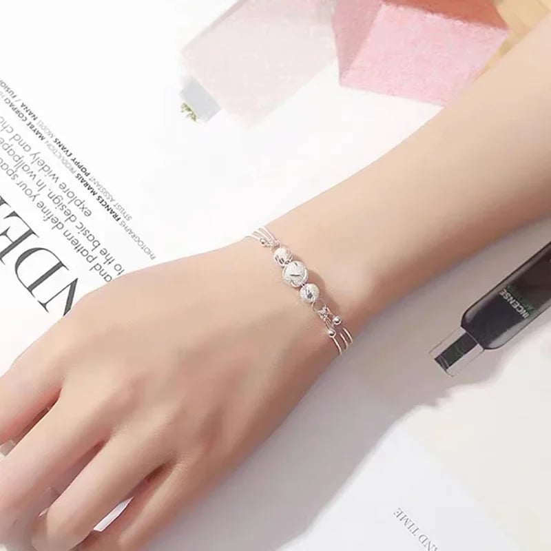Arenzza Lucky Transfer Bead Bracelet featuring colorful beads and silver accents, stylish jewelry accessory for casual or special occasions.
