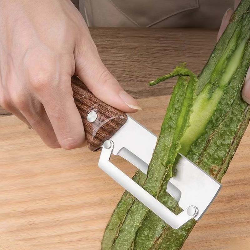 Arenzza multi-functional kitchen peelers with ergonomic handles and stainless steel blades for peeling and slicing vegetables.