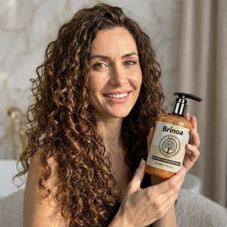 Arenzza Moroccan Bounce hair product with vibrant packaging, designed to add intense volume and enhance Moroccan-style curls.
