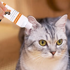 Arenzza ear cleaner for dogs and cats, pet supplies showing a bottle of ear cleaning solution with a pet-friendly design.