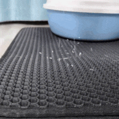 Aarenza non-slip cat litter mat for pet supplies, showing a textured rubber surface designed to catch litter around a cat's litter box.