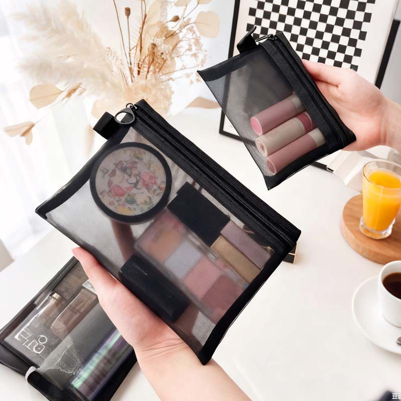 Arenzza Selleasy portable mesh cosmetics storage bag with multiple compartments, ideal for organizing beauty and skincare products.