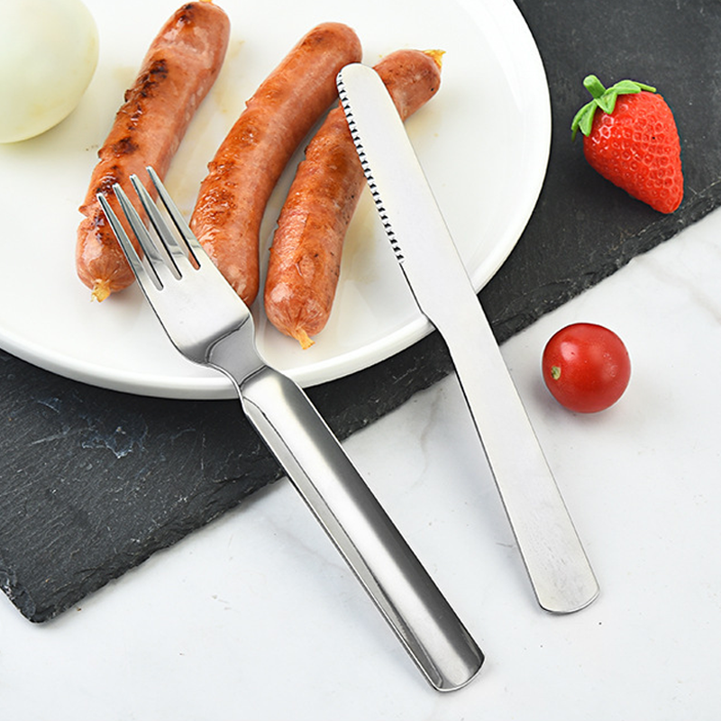 Aarenza 4-in-1 stainless steel portable cutlery set with fork, knife, spoon, and case, ideal for outdoor sports and travel.