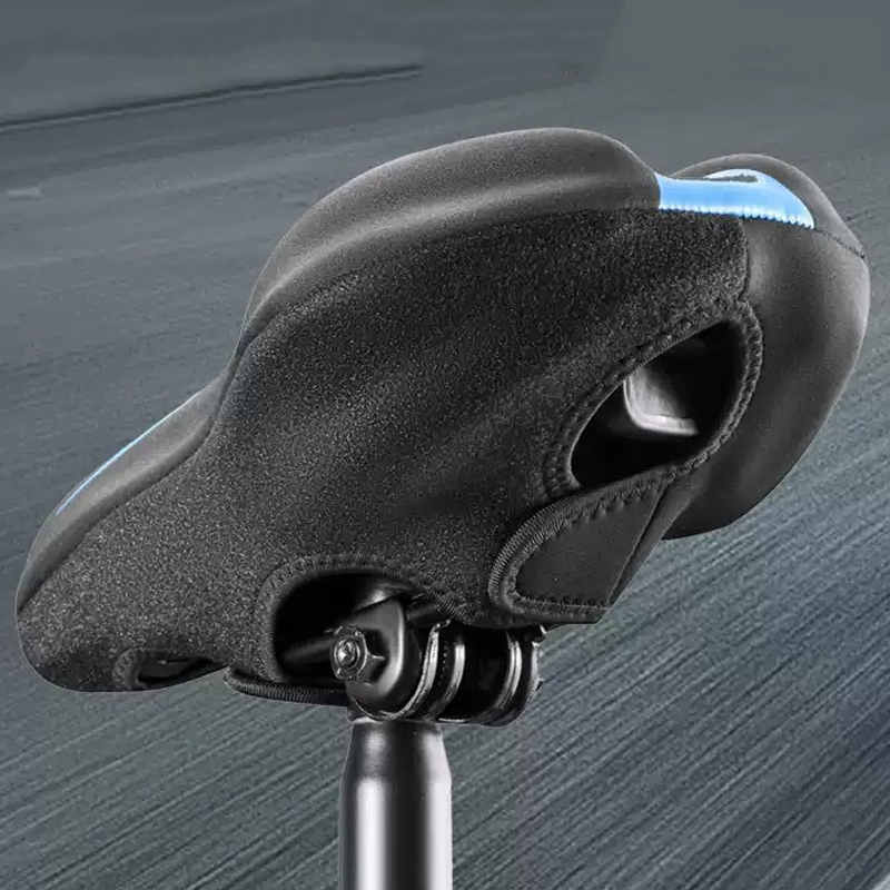 Arenzza high-elastic silicone bike saddle cover fitting securely over a bicycle seat for outdoor cycling comfort.