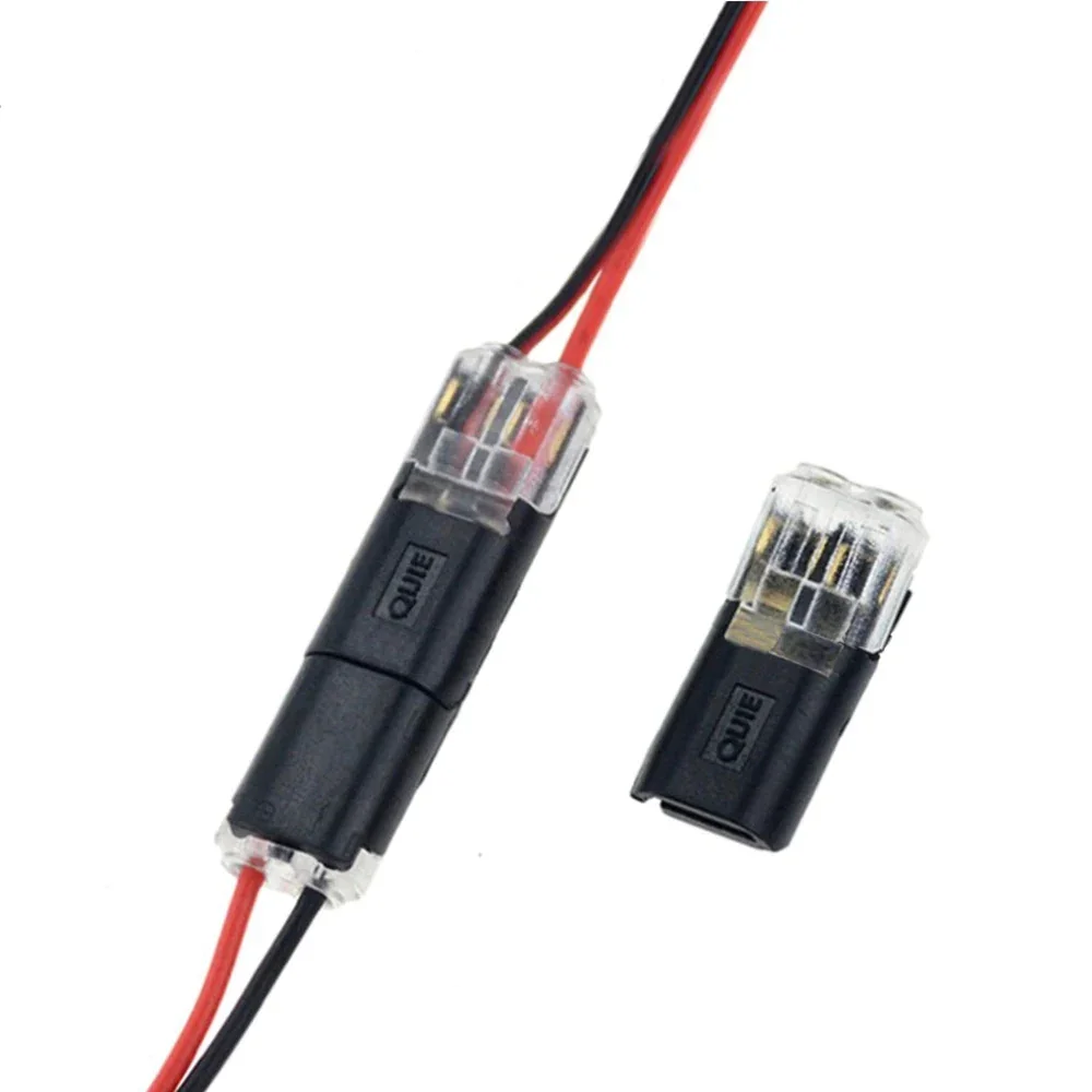 Arenzza double-wire plug-in connector with locking buckle, used for electrical and garden tool connections, featuring secure locking mechanism.