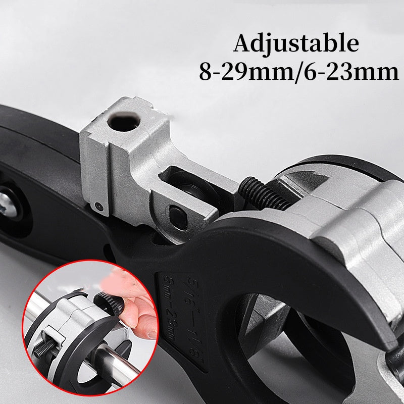 Arenzza ratchet pipe cutter, hand-held tool for cutting pipes, featuring a compact design and ergonomic handle for easy use.