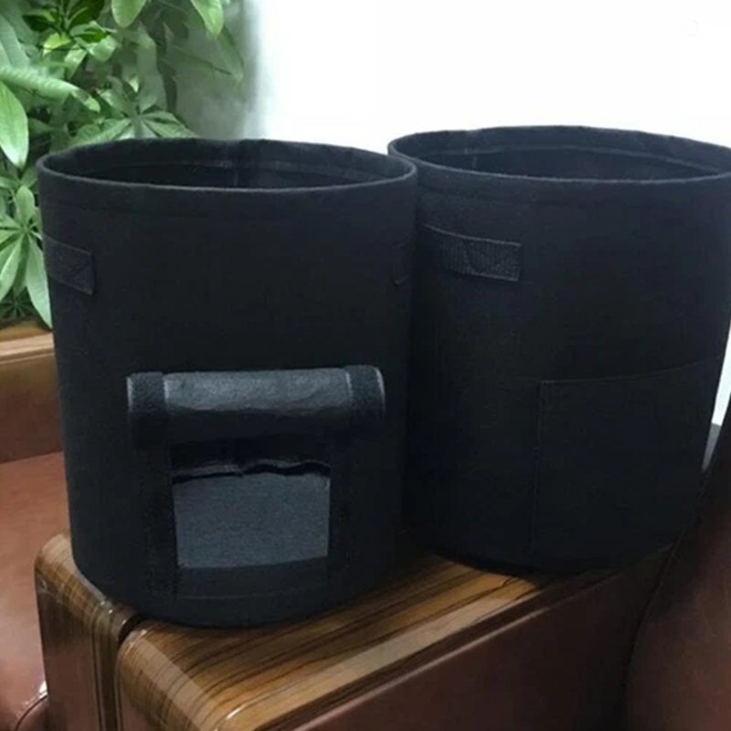 Aarenza Fabric Potato Grow Bag with harvest window, durable garden tool for growing potatoes in a breathable, reusable fabric container.