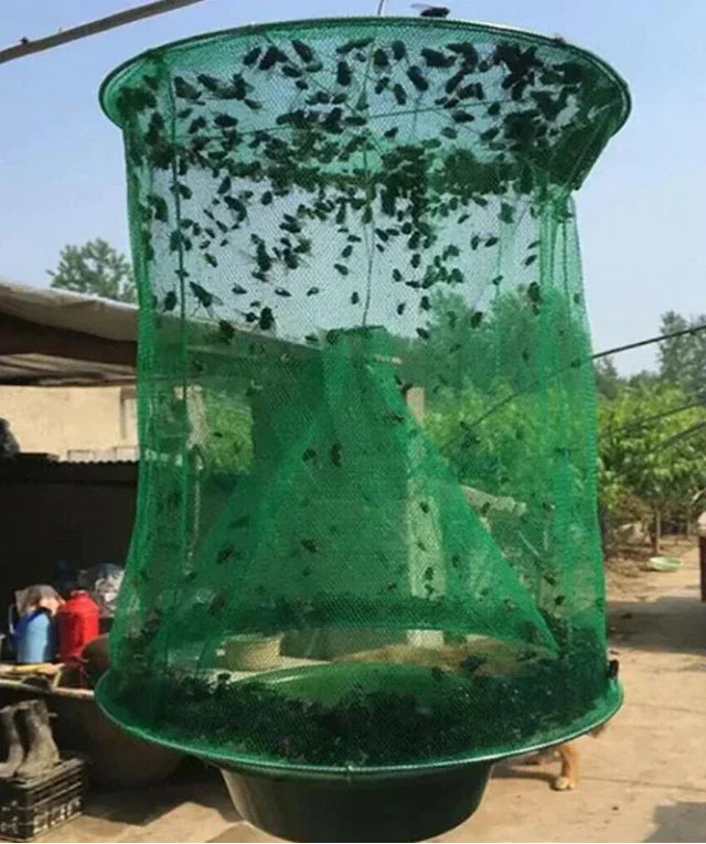 Arenzza Fast Fly Catcher tool for garden pest control, featuring a lightweight design and effective fly trapping mechanism.